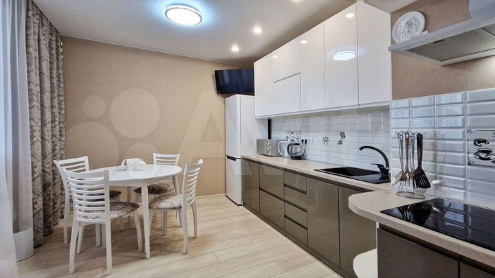2-к. квартира, 60 м², 19/21 эт.