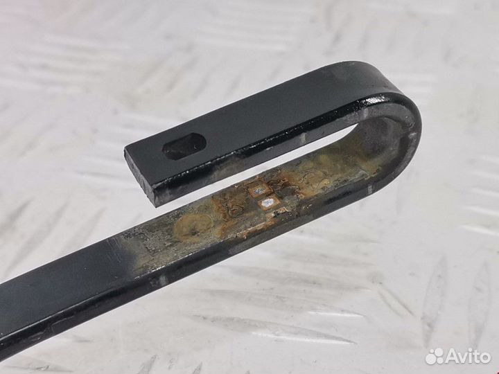 Щеткодержатель (поводок стеклоочистителя, дворник)