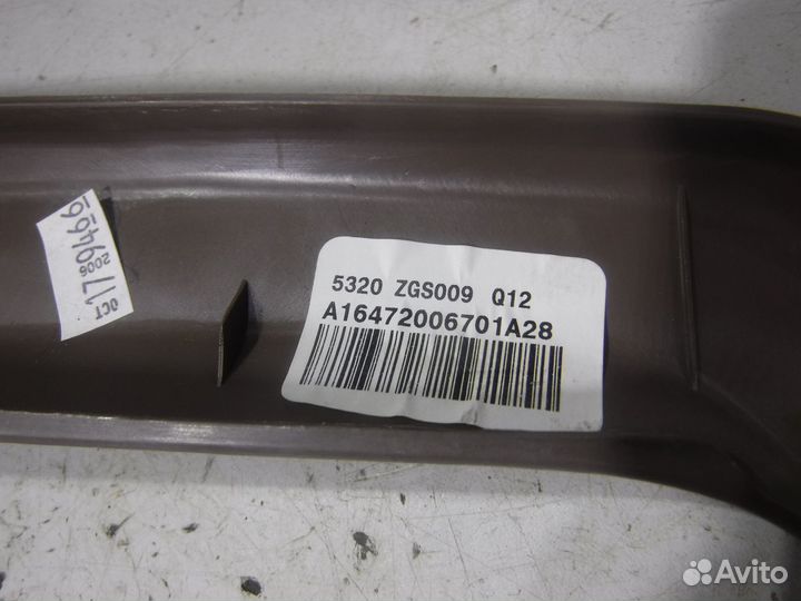 Накладка двери передней Mercedes W164 Ml