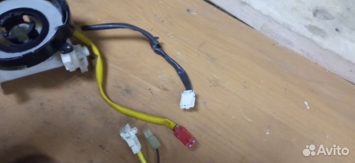 Проводка водительской подушки Митсубиси Каризма