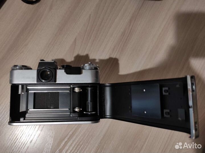 Фотоаппарат Зенит-Е + объектив Гелиос-44-2