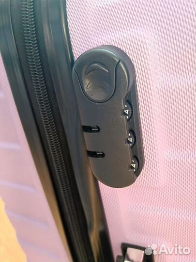 Продам чемодан