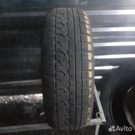 Kumho I'Zen RV KC15 225/65 R16