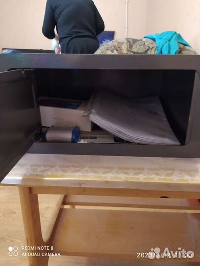 Сейф металлический