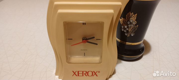 Часы кварцевые