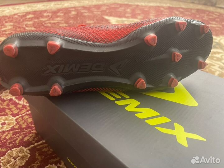 Футбольные бутсы Demix