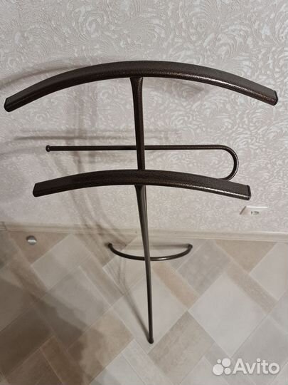 Вешалка напольная металлическая