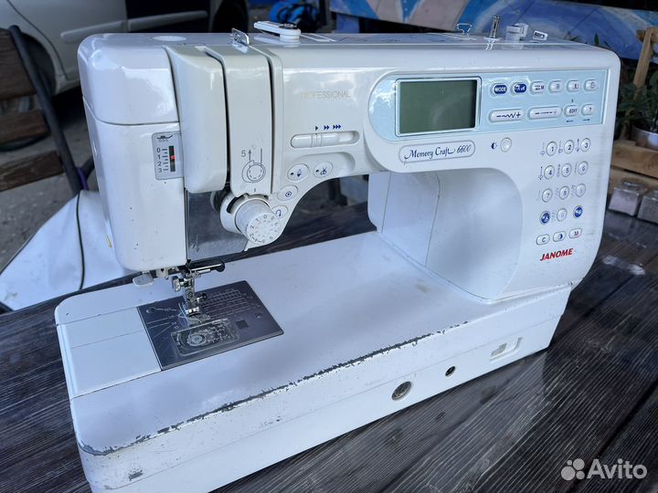 Швейная машина Janome 6600