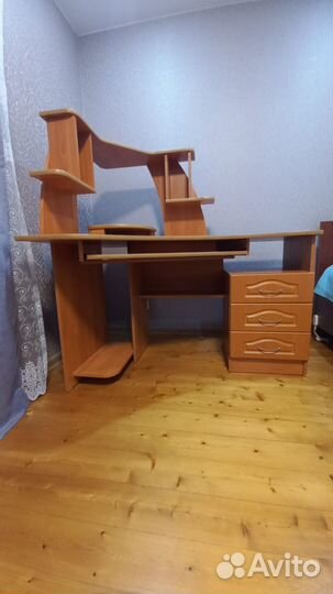 Компьютерный, письменный стол угловой