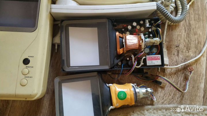 Видео домофоны аналогового типа