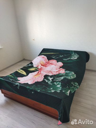 Покрывало 250х230 на 2 х спальную кровать новое