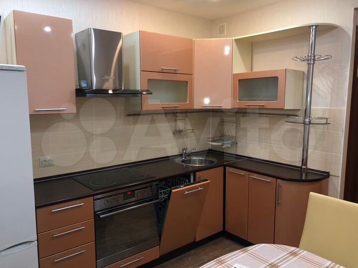 2-к. квартира, 60 м², 2/9 эт.