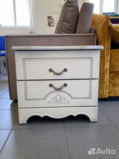 Тумба прикроватная белая Лотос в наличии