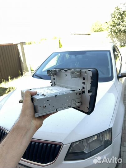 Гу штатная машнитола Swing Skoda octavia a7