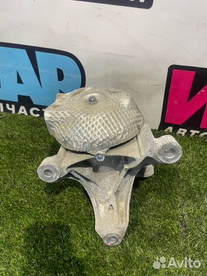 Подушка крепления двигателя Ford Explorer 6 U625