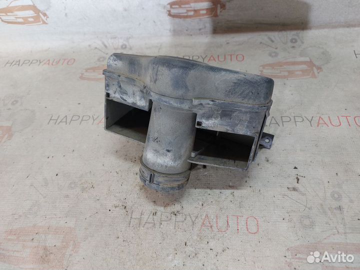 Воздухозаборник Skoda Octavia A5 BSE
