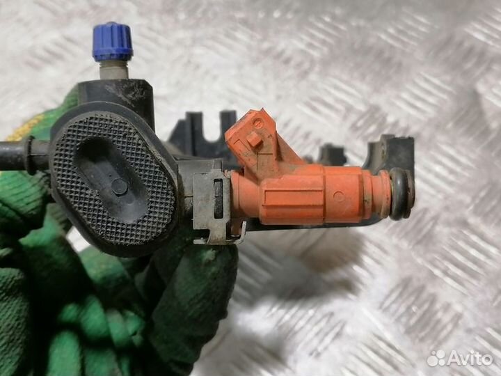 Форсунка двигателя Peugeot 307 2001 2008