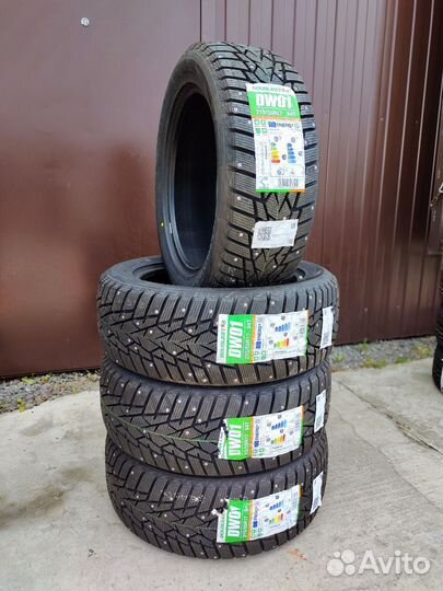 DoubleStar DW01 215/55 R17 94T