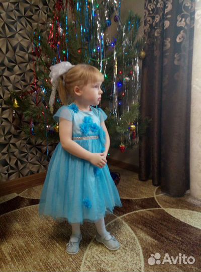 Платье нарядное