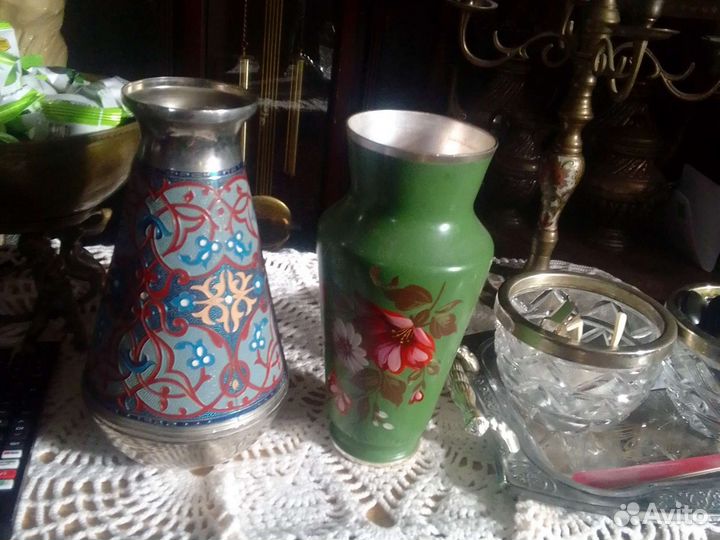 Две медные вазы высота 30см