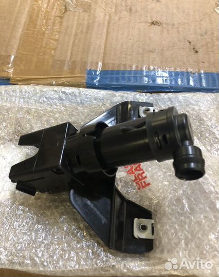 Форсунка омывателя фар RH Lexus RX 2003-2009