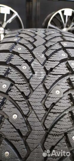 Formula Ice 215/55 R17