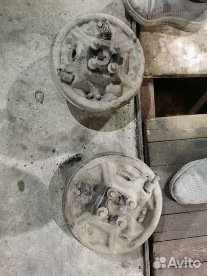 Задние тормоза со ступицами в сборе, Logan 1