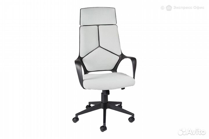 Кресло для руководителя IQ black