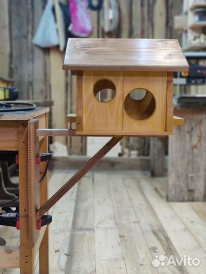 Кормушка для птиц и белок