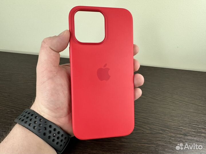 Оригинальный чехол на iPhone 14 pro max