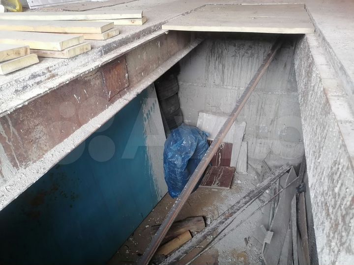 Гараж, > 30 м²