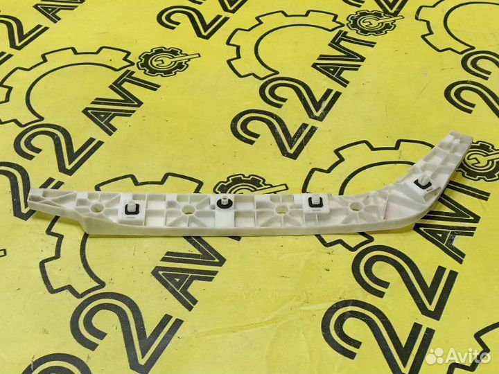 Крепление бампера заднее правое Infiniti Qx56 Z62