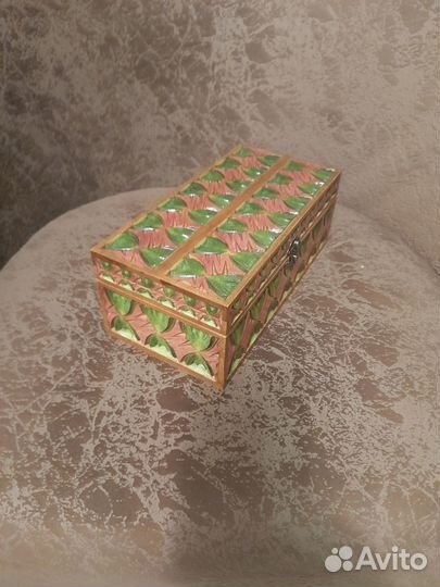 Продам шкатулку