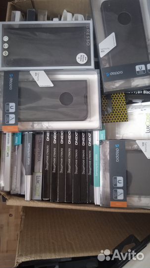 Продам чехлы на телефон и защитные стекла