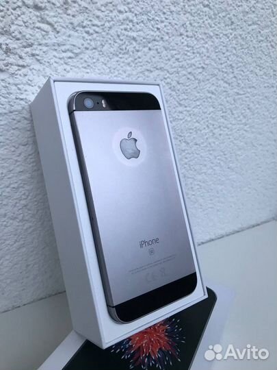 iPhone SE, 128 ГБ