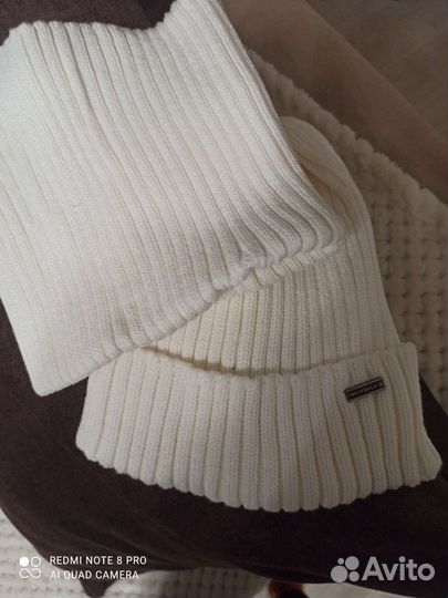 Шапка и шарф женская вязаная