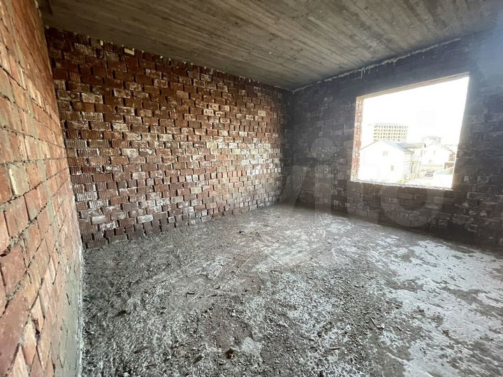 Дом 220 м² на участке 4,5 сот.