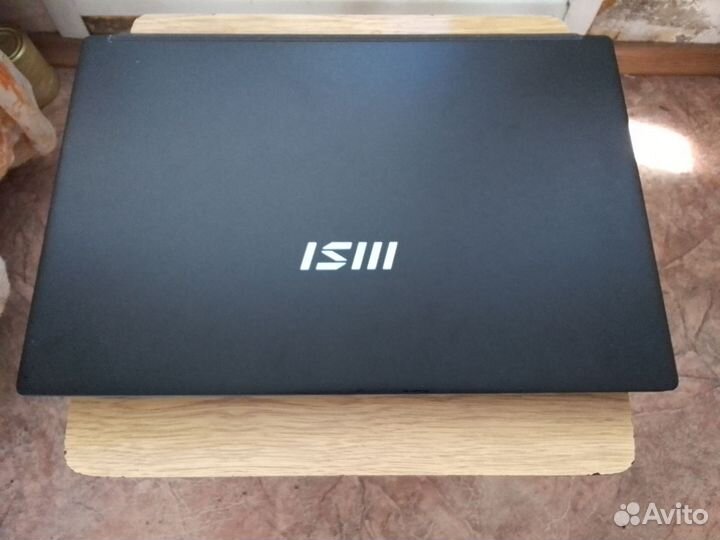 Ноутбук MSI Modern 15