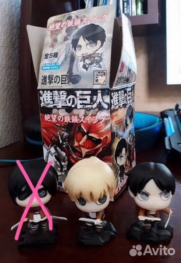 Атака титанов фигурка