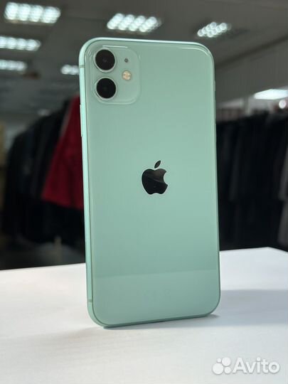 iPhone 11, 64 ГБ