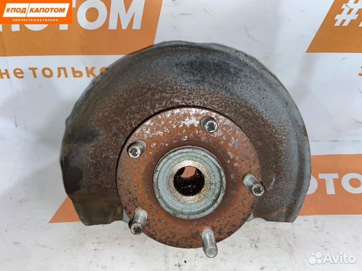 Кулак передний правый Mitsubishi Outlander 2 2006