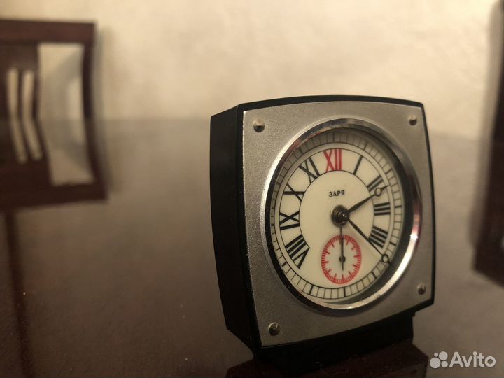 Редкие часы (будильник) СССР «Заря»