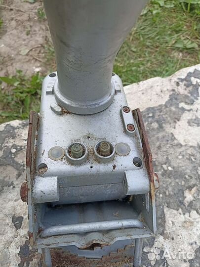 Поворотное устройство для антенны