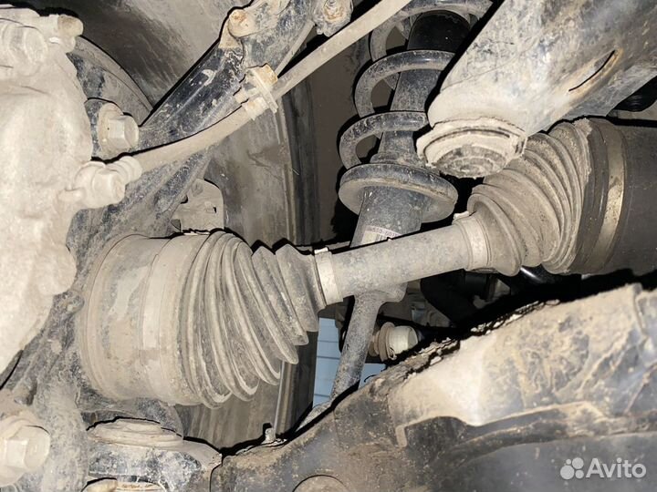 Передний левый привод Land Cruiser 200 2015+