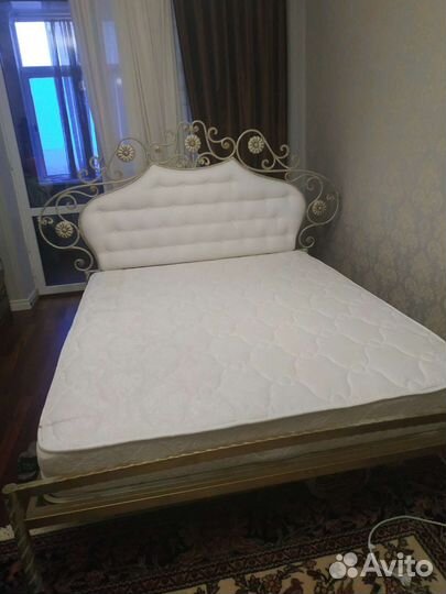 Кравать, кованный