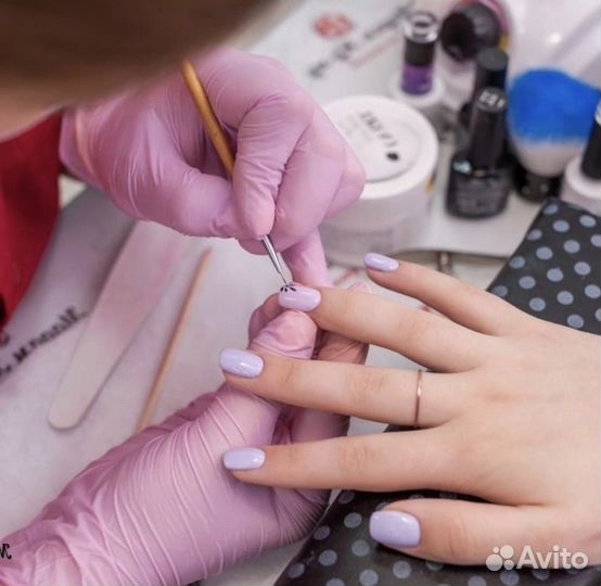 Маникюр и педикюр
