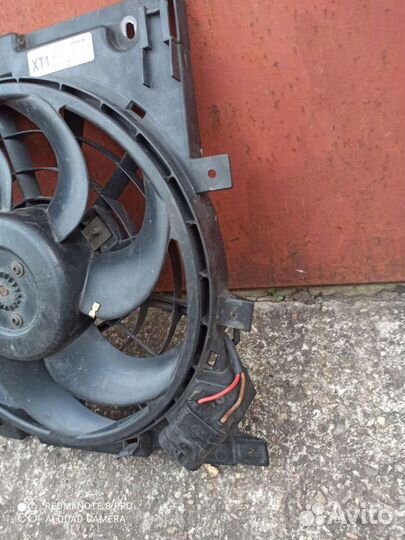 Opel Astra H Диффузор с вентилятором 13 132 559