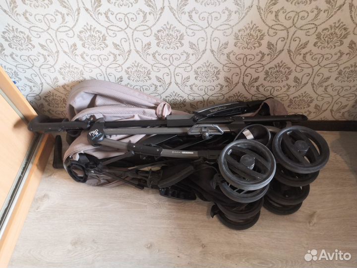 Коляска трость