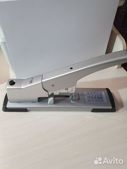 Степлер для бумаги 100 листов