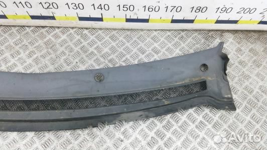 Накладка декоративная (жабо, дождевик) ford focus 2 (3BE11QU01)